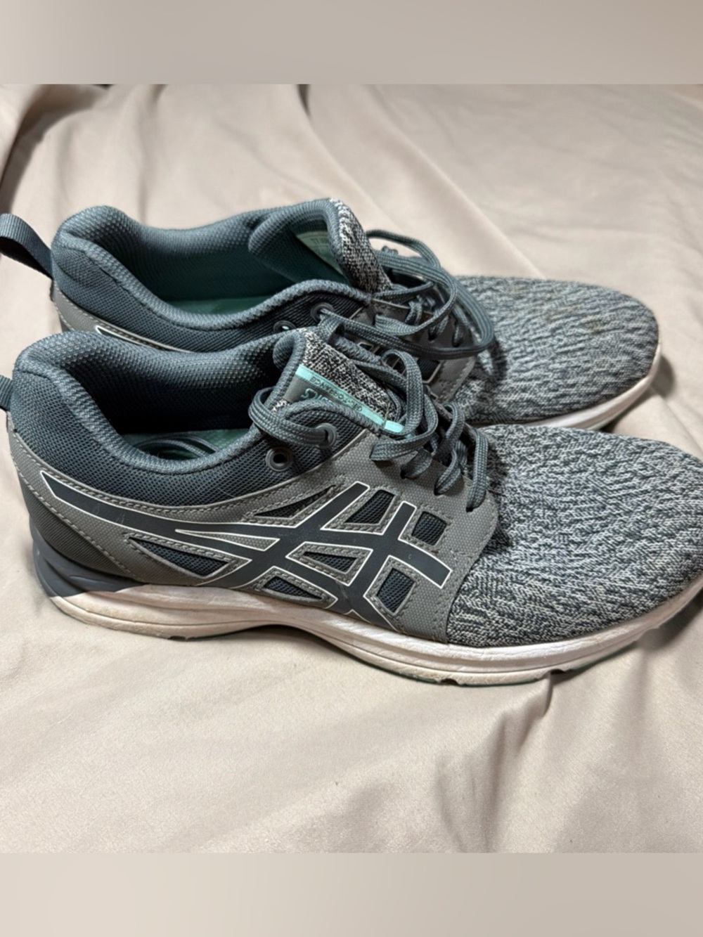 ASICS Women's Gray Knit Athletic Shoes with Teal Accent